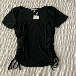 NWT Black top with ruched sides #croptop
